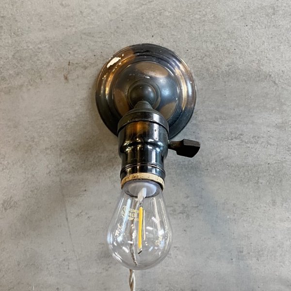 画像2: VINTAGE ANTIQUE LAMP LIGHT WALL LAMP JAPANNED HUBBELL ヴィンテージ アンティーク ジャパンド ウォールランプ 壁付け照明 ブラケットランプ / ジャパンカラー コレクタブル 店舗什器 アメリカ 15 (2)