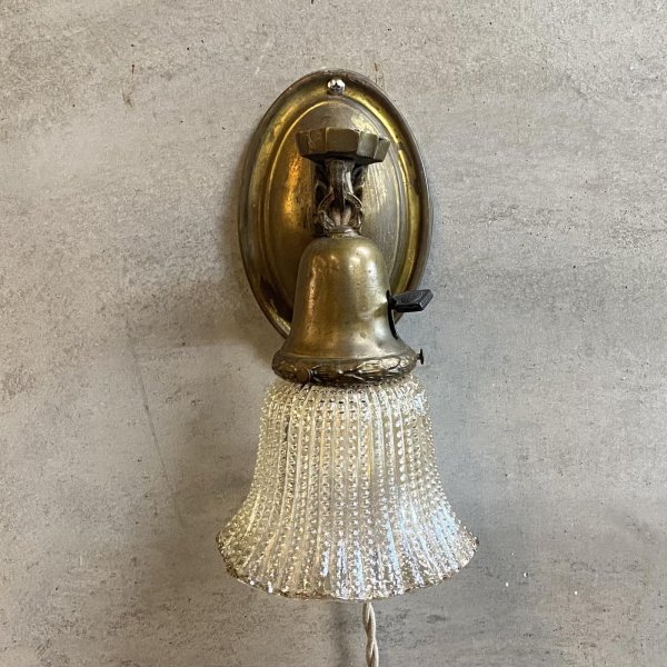 画像2: VINTAGE ANTIQUE LAMP LIGHT WALL LAMP ヴィンテージ アンティーク ライト ウォールランプ 壁付け照明 ブラケットランプ / ランプ ガラスシェード ブラス 真鍮 E26 店舗什器 アメリカ USA 16 (2)