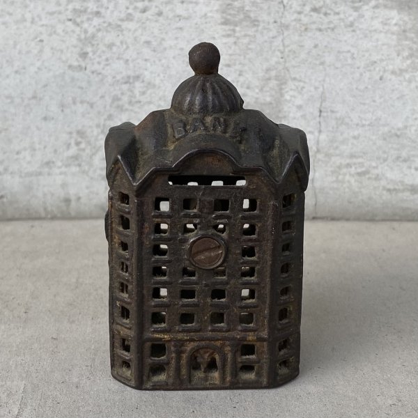画像2: VINTAGE ANTIQUE BANK BUILDING CAST IRON ヴィンテージ アンティーク コインバンク 貯金箱 オブジェ 置物 / コレクタブル ディスプレイ キャストアイアン 鋳物 アメリカ (2) (2)
