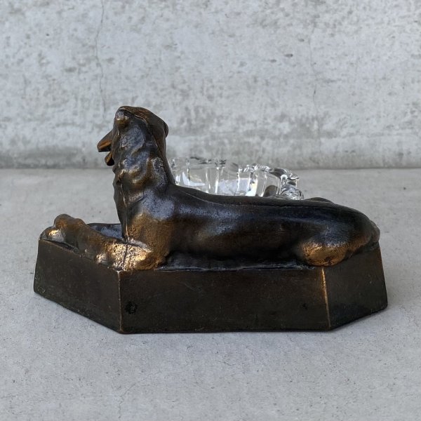 画像2: VINTAGE ANTIQUE ASHTRAY GREYHOUND DOG FIGURE ヴィンテージ アンティーク 灰皿 アッシュトレイ グレイハウンド オブジェ 置物 / コレクタブル ディスプレイ インテリア 犬 動物 鋳物 ガラス アメリカ  (2)