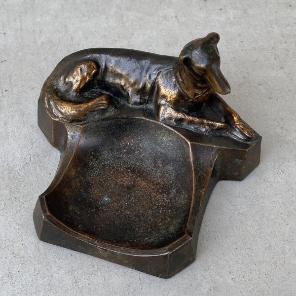 画像6: VINTAGE ANTIQUE ASHTRAY GREYHOUND DOG FIGURE ヴィンテージ アンティーク 灰皿 アッシュトレイ グレイハウンド オブジェ 置物 / コレクタブル ディスプレイ インテリア 犬 動物 鋳物 ガラス アメリカ  (6)