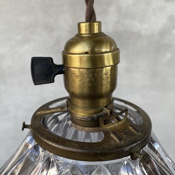 画像8: VINTAGE ANTIQUE HOLOPHANE LAMP ヴィンテージ アンティーク ホロフェーンランプ 天井照明 シーリングランプ / ライト ガラスシェード 店舗什器 アメリカ (1) (8)