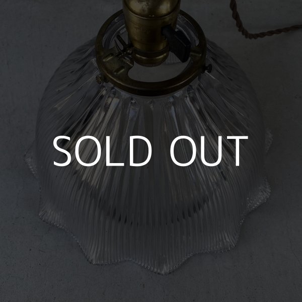 画像3: VINTAGE ANTIQUE HOLOPHANE LAMP ヴィンテージ アンティーク ホロフェーンランプ 天井照明 シーリングランプ / ライト ガラスシェード 店舗什器 アメリカ (2) (3)