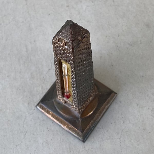 画像5: VINTAGE ANTIQUE WASHINGTON MONUMENT THERMOMETER JAPANNED ヴィンテージ アンティーク ワシントン モニュメント 温度計 ジャパンカラー / コレクタブル オブジェ ディスプレイ 記念塔 置物 アメリカ (3) (5)