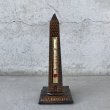画像1: VINTAGE ANTIQUE WASHINGTON MONUMENT THERMOMETER JAPANNED ヴィンテージ アンティーク ワシントン モニュメント 温度計 ジャパンカラー / コレクタブル オブジェ ディスプレイ 記念塔 置物 アメリカ (3) (1)