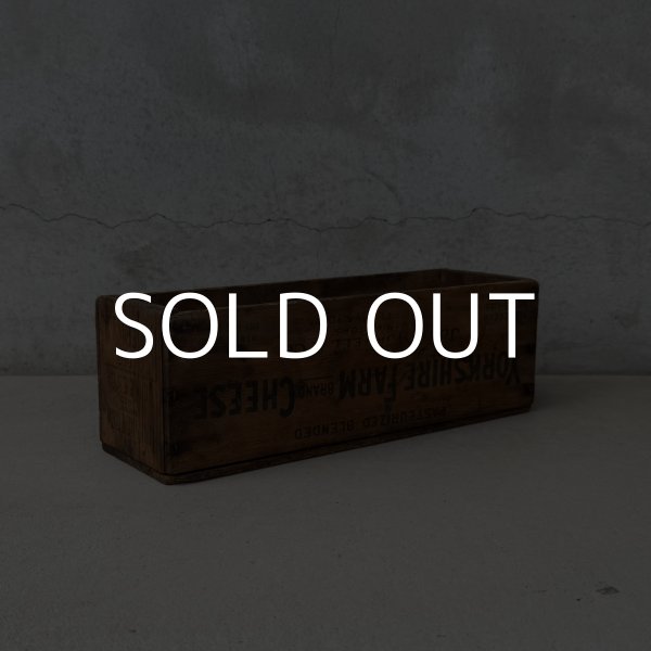 画像1: VINTAGE ANTIQUE WOOD CRATE WOODEN BOX YORKSHIRE FARM CHEESE ヴィンテージ アンティーク ウッドボックス 木箱 チーズ / コレクタブル 収納 ケース 店舗什器 アメリカ USA  (1)