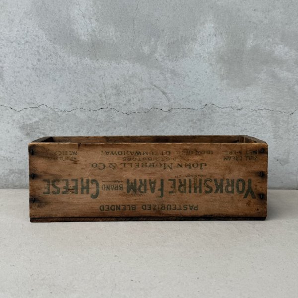 画像2: VINTAGE ANTIQUE WOOD CRATE WOODEN BOX YORKSHIRE FARM CHEESE ヴィンテージ アンティーク ウッドボックス 木箱 チーズ / コレクタブル 収納 ケース 店舗什器 アメリカ USA  (2)