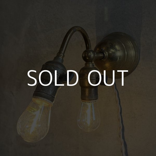 画像12: VINTAGE ANTIQUE LAMP LIGHT WALL LAMP ヴィンテージ アンティーク ライト ウォールランプ 壁付け照明 ブラケットランプ 2灯 / ランプ ブラス 真鍮 E26 店舗什器 アメリカ USA  (12)