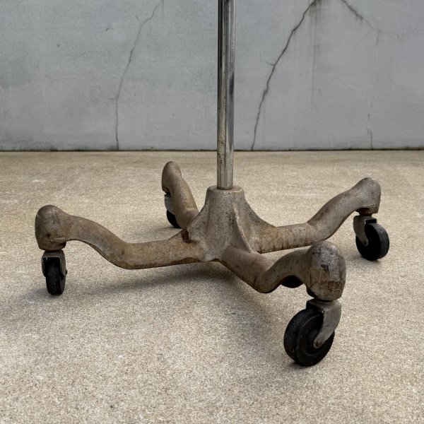 画像11: VINTAGE ANTIQUE CLOTHING RACK ヴィンテージ アンティーク クロージングラック Tハンガーラック / T型 T字 Tバー コレクタブル ディスプレイ 家具 服屋 店舗 什器 アメリカ (11)