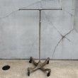 画像2: VINTAGE ANTIQUE CLOTHING RACK ヴィンテージ アンティーク クロージングラック Tハンガーラック / T型 T字 Tバー コレクタブル ディスプレイ 家具 服屋 店舗 什器 アメリカ (2)