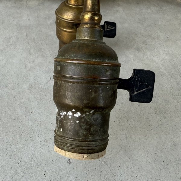 画像7: VINTAGE ANTIQUE LAMP LIGHT WALL LAMP ヴィンテージ アンティーク ライト ウォールランプ 壁付け照明 ブラケットランプ 2灯 / ランプ ブラス 真鍮 E26 店舗什器 アメリカ USA  (7)