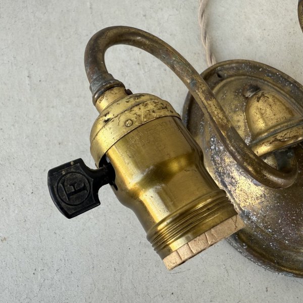 画像6: VINTAGE ANTIQUE LAMP LIGHT WALL LAMP ヴィンテージ アンティーク ライト ウォールランプ 壁付け照明 ブラケットランプ 2灯 / ランプ ブラス 真鍮 E26 店舗什器 アメリカ USA (3) (6)