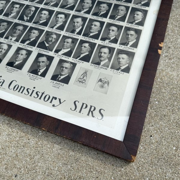 画像6: VINTAGE ANTIQUE 1922 CLASS PRORIA CONSISTORY S.P.R.S ヴィンテージ アンティーク フリーメイソン 集合写真 / ウォールインテリア コレクタブル フレーム 壁掛け 額装 木製 20'S アメリカ (6)