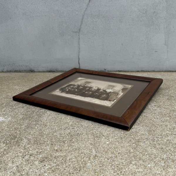 画像3: VINTAGE ANTIQUE PHOTO ヴィンテージ アンティーク 集合写真 ウォールインテリア フレーム 額装 / 壁掛け 木製 店舗什器 アメリカ (3)