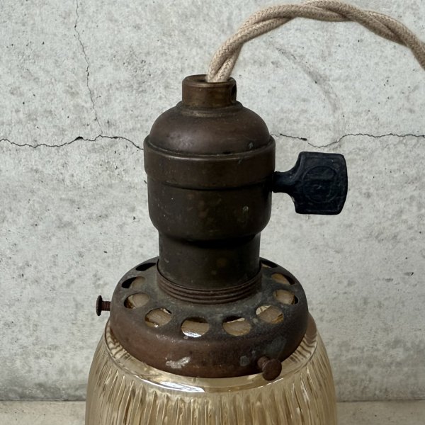 画像6: VINTAGE ANTIQUE LAMP ヴィンテージ アンティーク 吊り下げライト 天井照明 / ライト ペンダントライト ガラスシェード E26 店舗什器 アメリカ (2) (6)