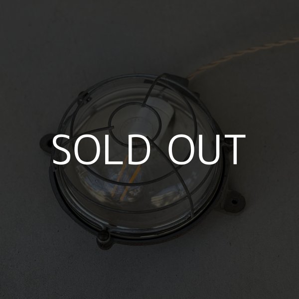 画像1: VINTAGE ANTIQUE LIGHT CAPSULE LAMP MAPELEC AMIENS ヴィンテージ アンティーク ライト カプセルランプ マリンランプ ウォールランプ 壁付け照明  天井照明 / インダストリアル  鋳物 E26 工業用 店舗什器 フランス (1)