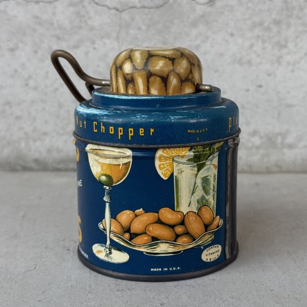 画像3: VINTAGE ANTIQUE PLANTERS MR PEANUT TIN CAN ヴィンテージ アンティーク ミスターピーナッツ ティン 缶 / コレクタブル アドバタイジング ボックス 箱 小物入れ 筒型  ナッツチョッパー 雑貨 企業物 アメリカ (3)
