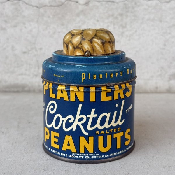 画像2: VINTAGE ANTIQUE PLANTERS MR PEANUT TIN CAN ヴィンテージ アンティーク ミスターピーナッツ ティン 缶 / コレクタブル アドバタイジング ボックス 箱 小物入れ 筒型  ナッツチョッパー 雑貨 企業物 アメリカ (2)