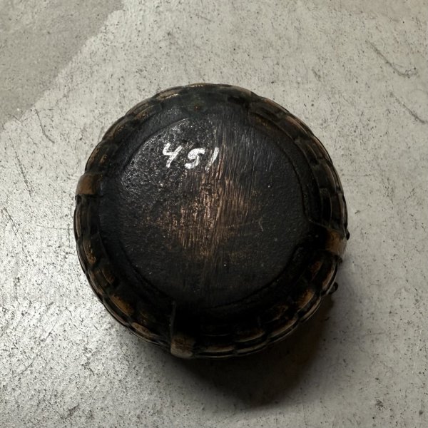 画像7: VINTAGE ANTIQUE COIN BANK JAPANNED  ヴィンテージ アンティーク コインバンク マネーバンク 貯金箱 ジャパンド ジャパンフィニッシュ / コレクタブル オブジェ インテリア スーベニア バスケットバンク アメリカ USA (7)