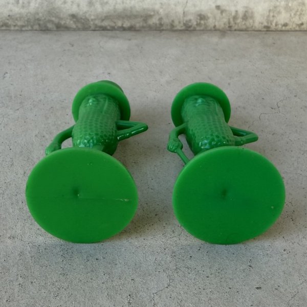 画像6: VINTAGE ANTIQUE PLANTERS MR PEANUT ヴィンテージ アンティーク ミスターピーナッツ ソルト＆ペッパー 塩胡椒入れ / コレクタブル キャラクター オブジェ ディスプレイ 緑色 雑貨 企業物 アメリカ (6)