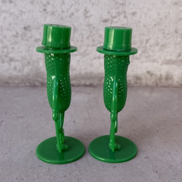 画像3: VINTAGE ANTIQUE PLANTERS MR PEANUT ヴィンテージ アンティーク ミスターピーナッツ ソルト＆ペッパー 塩胡椒入れ / コレクタブル キャラクター オブジェ ディスプレイ 緑色 雑貨 企業物 アメリカ (3)