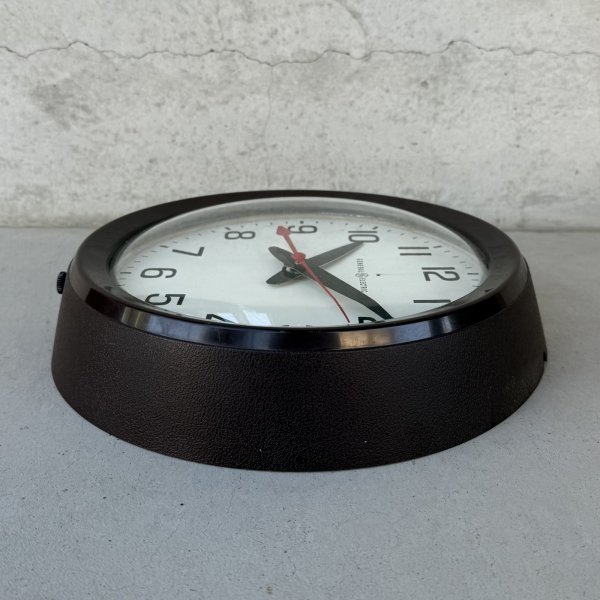 画像6: VINTAGE ANTIQUE WALL CLOCK GENERAL ELECTRIC GE ヴィンテージ アンティーク ウォールクロック 壁掛け時計 ゼネラルエレクトリック / スクールクロック アイアン 鉄 小 丸型 ブラウン 茶色 店舗什器 アメリカ (6)