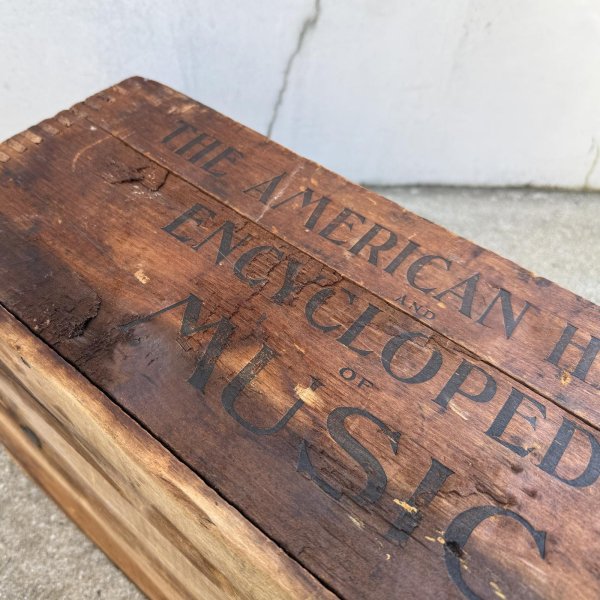画像9: VINTAGE ANTIQUE WOOD CRATE WOODEN BOX THE AMERICAN HISTORY AND ENCYCLOPEDIA OF MUSIC ヴィンテージ アンティーク ウッドボックス 木箱 / コレクタブル 収納 ケース 店舗什器 アメリカ USA  (9)
