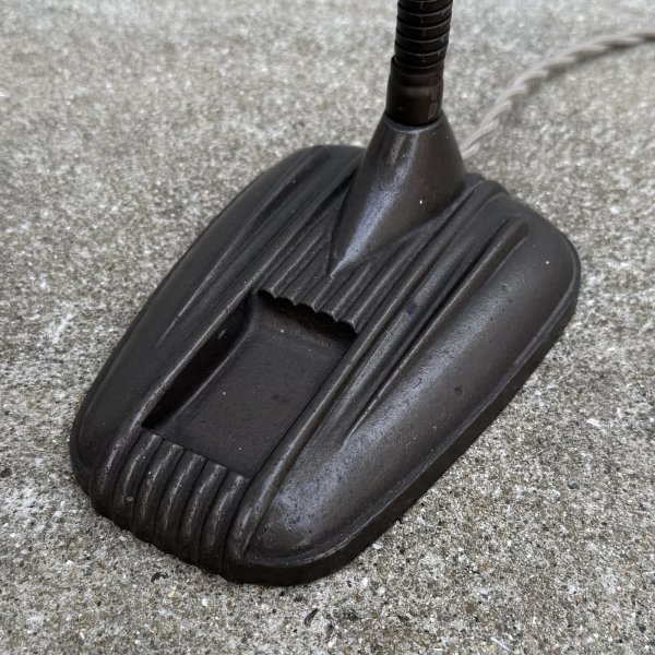 画像7: VINTAGE ANTIQUE DESKLAMP ヴィンテージ アンティーク デスクランプ スタンドライト 卓上ライト テーブルランプ 照明 / グースネック アイアン 鉄 店舗什器 アメリカ (7)