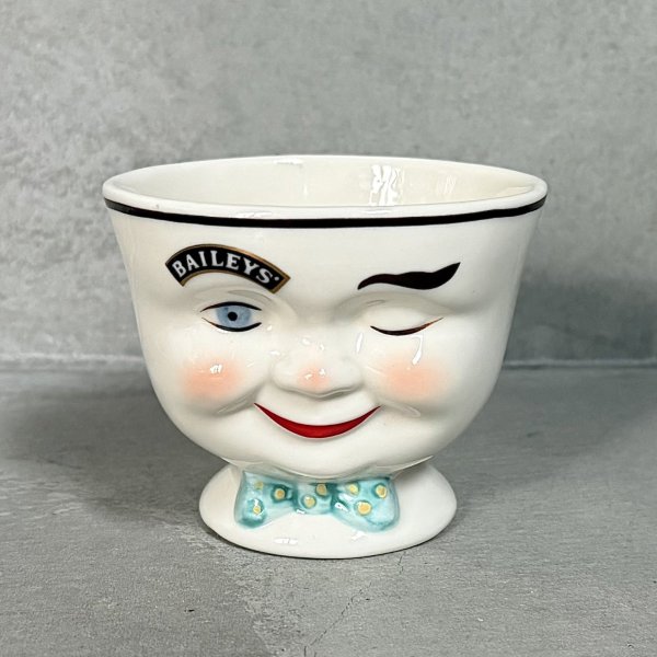 画像1: VINTAGE ANTIQUE BAILEYS SUGAR POT ヴィンテージ アンティーク ベイリーズ フェイスカップ シュガーポット / コレクタブル オブジェ ティーカップ マグカップ ノベルティ 1996年限定 陶器 食器 雑貨 A (1)