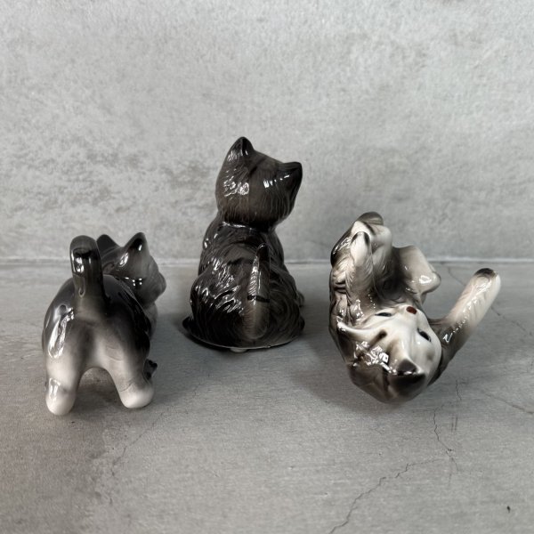 画像5: VINTAGE ANTIQUE CAT FIGURINE ヴィンテージ アンティーク 猫 ネコ オブジェ 陶器 / コレクタブル インテリア 子猫 置物 雑貨 3匹 セット アメリカ  (5)