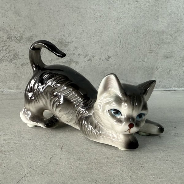 画像4: VINTAGE ANTIQUE CAT FIGURINE ヴィンテージ アンティーク 猫 ネコ オブジェ 陶器 / コレクタブル インテリア 子猫 置物 雑貨 3匹 セット アメリカ  (4)