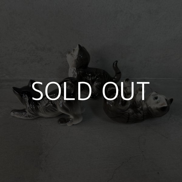 画像7: VINTAGE ANTIQUE CAT FIGURINE ヴィンテージ アンティーク 猫 ネコ オブジェ 陶器 / コレクタブル インテリア 子猫 置物 雑貨 3匹 セット アメリカ  (7)