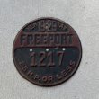 画像1: VINTAGE ANTIQUE FREEPORT PLATE ヴィンテージ アンティーク 車両登録税 プレート ナンバープレート ライセンスプレート / インダストリアル モーター系 ガレージ ディスプレイ 車 1929年 1217 アメリカ (1)