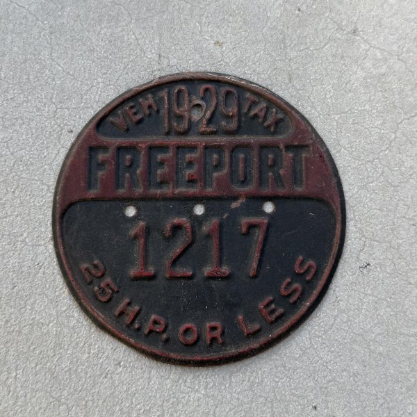 画像1: VINTAGE ANTIQUE FREEPORT PLATE ヴィンテージ アンティーク 車両登録税 プレート ナンバープレート ライセンスプレート / インダストリアル モーター系 ガレージ ディスプレイ 車 1929年 1217 アメリカ (1)