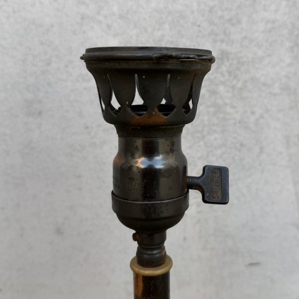 画像6: VINTAGE ANTIQUE JAPANNED DESKLAMP ヴィンテージ アンティーク ジャパンド ジャパンフィニッシュ デスクランプ スタンドライト 卓上ライト 照明 / テーブルランプ コレクタブル 店舗什器 アメリカ (6)