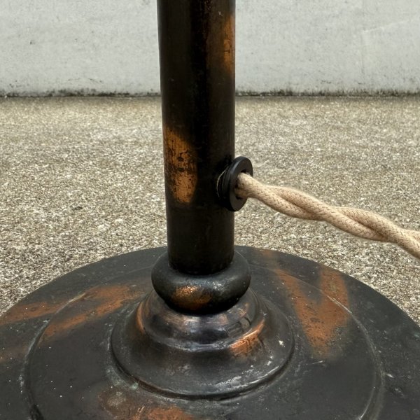 画像8: VINTAGE ANTIQUE JAPANNED DESKLAMP ヴィンテージ アンティーク ジャパンド ジャパンフィニッシュ デスクランプ スタンドライト 卓上ライト 照明 / テーブルランプ コレクタブル 店舗什器 アメリカ (8)