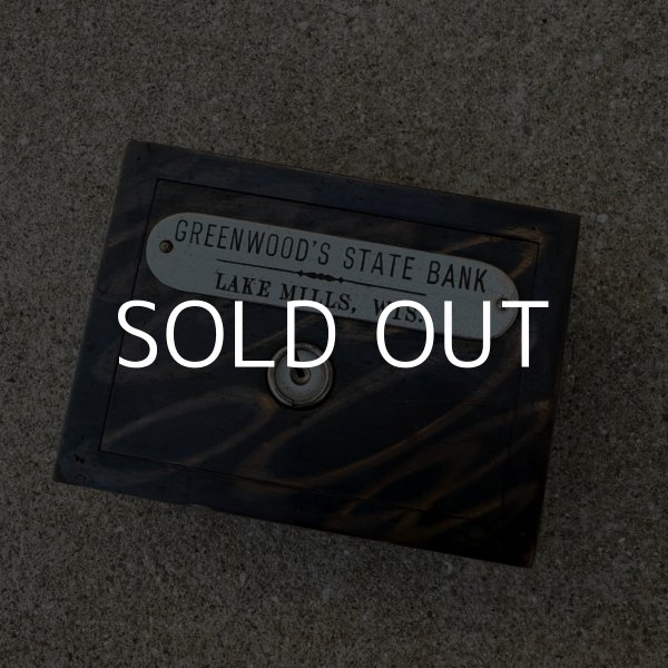 画像8: VINTAGE ANTIQUE COIN BANK JAPANNED W.F.BURNS CO. ヴィンテージ アンティーク コインバンク マネーバンク 貯金箱 ジャパンド ジャパンフィニッシュ / コレクタブル オブジェ インテリア ノベルティー 銀行 アメリカ USA (5) (8)