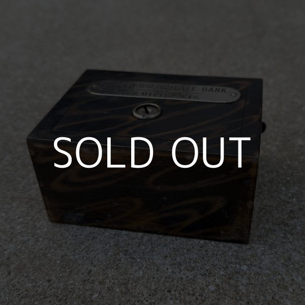 画像6: VINTAGE ANTIQUE COIN BANK JAPANNED W.F.BURNS CO. ヴィンテージ アンティーク コインバンク マネーバンク 貯金箱 ジャパンド ジャパンフィニッシュ / コレクタブル オブジェ インテリア ノベルティー 銀行 アメリカ USA (5) (6)