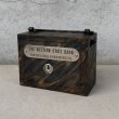 画像1: VINTAGE ANTIQUE COIN BANK JAPANNED W.F.BURNS CO. ヴィンテージ アンティーク コインバンク マネーバンク 貯金箱 ジャパンド ジャパンフィニッシュ / コレクタブル オブジェ インテリア ノベルティー 銀行 アメリカ USA (7) (1)