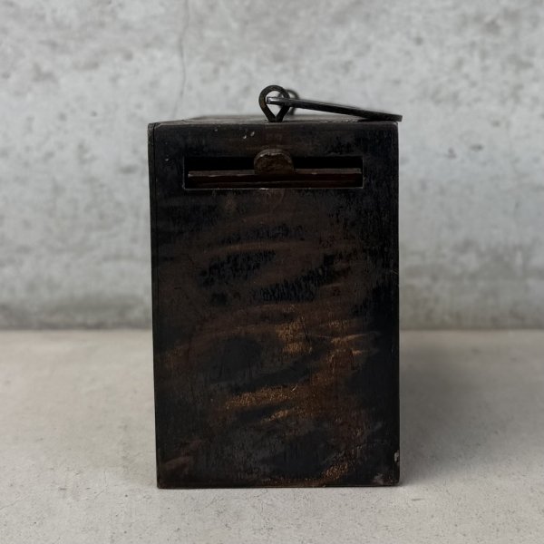 画像5: VINTAGE ANTIQUE COIN BANK JAPANNED W.F.BURNS CO. ヴィンテージ アンティーク コインバンク マネーバンク 貯金箱 ジャパンド ジャパンフィニッシュ / コレクタブル オブジェ インテリア ノベルティー 銀行 アメリカ USA (7) (5)