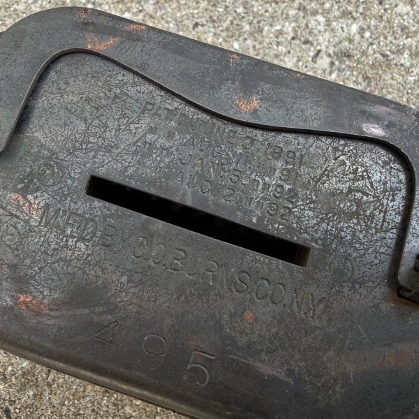 画像8: VINTAGE ANTIQUE COIN BANK JAPANNED BURNS ヴィンテージ アンティーク コインバンク マネーバンク 貯金箱 ジャパンド ジャパンフィニッシュ / コレクタブル オブジェ インテリア ノベルティー 銀行 アメリカ USA (8) (8)