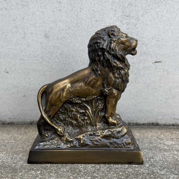 画像2: VINTAGE ANTIQUE COINBANK LION ヴィンテージ アンティーク コインバンク 貯金箱 ライオン / コレクタブル オブジェ インテリア ノベルティー 銀行 動物 置物 アメリカ (2) (2)