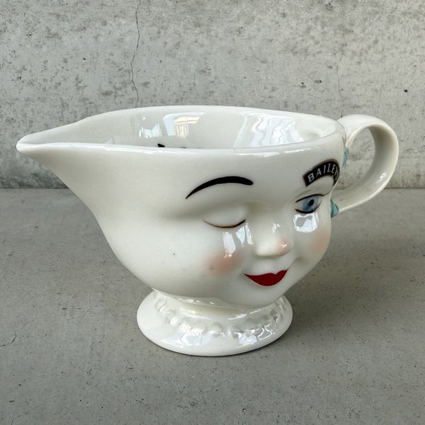 画像7: VINTAGE ANTIQUE BAILEYS CREAMER ヴィンテージ アンティーク ベイリーズ フェイスカップ クリーマー ウィンキング / コレクタブル オブジェ マグカップ ノベルティ 1996年限定 陶器 食器 雑貨 C (7)
