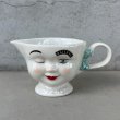 画像1: VINTAGE ANTIQUE BAILEYS CREAMER ヴィンテージ アンティーク ベイリーズ フェイスカップ クリーマー ウィンキング / コレクタブル オブジェ マグカップ ノベルティ 1996年限定 陶器 食器 雑貨 C (1)