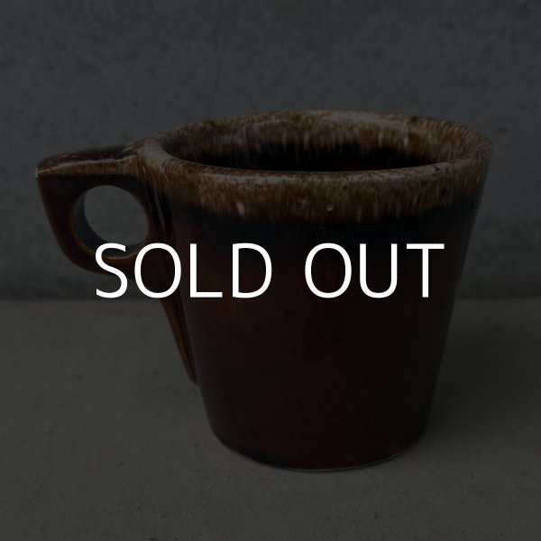 画像2: VINTAGE ANTIQUE HULL POTTERY MUGCUP ヴィンテージ アンティーク ハル マグカップ ブラウンドリップ コップ 食器 陶器 / コーヒーカップ  ブラウン 茶色 カフェ 喫茶店 店舗什器 アメリカ g (2)