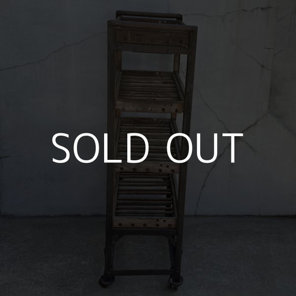 画像3: VINTAGE ANTIQUE SHOERACK ヴィンテージ アンティーク 棚 シューラック シュートロリー / インダストリアル 陳列棚 カート 家具 木製 ブラウン 店舗什器 アメリカ (3)