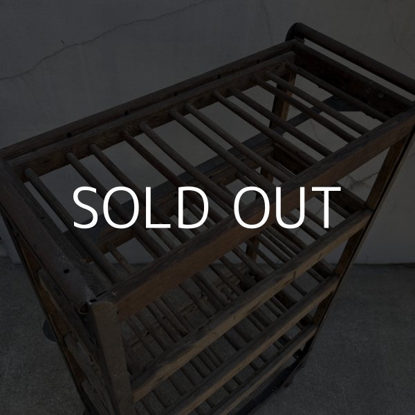 画像5: VINTAGE ANTIQUE SHOERACK ヴィンテージ アンティーク 棚 シューラック シュートロリー / インダストリアル 陳列棚 カート 家具 木製 ブラウン 店舗什器 アメリカ (5)