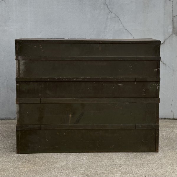 画像2: VINTAGE ANTIQUE SHELF STACKBIN ヴィンテージ アンティーク 棚 スタッキング / インダストリアル 収納 ガレージ パーツ 工具入れ 鉄 店舗什器 工業用 アメリカ (2)