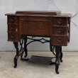 画像2: VINTAGE ANTIQUE WHITE SEWING MACHINE CO ヴィンテージ アンティーク 足踏みミシン ホワイト /  ミシンテーブル ディスプレイ インテリア 木製 店舗什器 アメリカ (2)