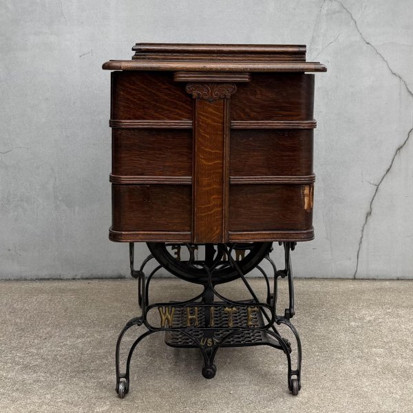 画像5: VINTAGE ANTIQUE WHITE SEWING MACHINE CO ヴィンテージ アンティーク 足踏みミシン ホワイト /  ミシンテーブル ディスプレイ インテリア 木製 店舗什器 アメリカ (5)